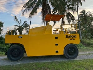 รถบดล้อยาง 9 ล้อ SAKAI TS150 รถบดล้อยาง 9 ล้อ SAKAI TS150