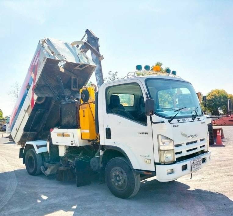 รถดูดฝุ่น 6 ล้อ รถดูดฝุ่น 6 ล้อ