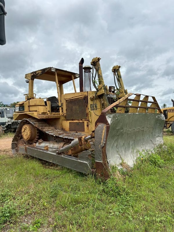 แทรกเตอร์ดันดินCaterpillar D7H