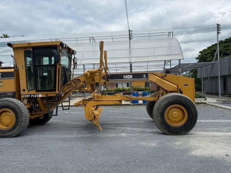 รถเกรด 140G