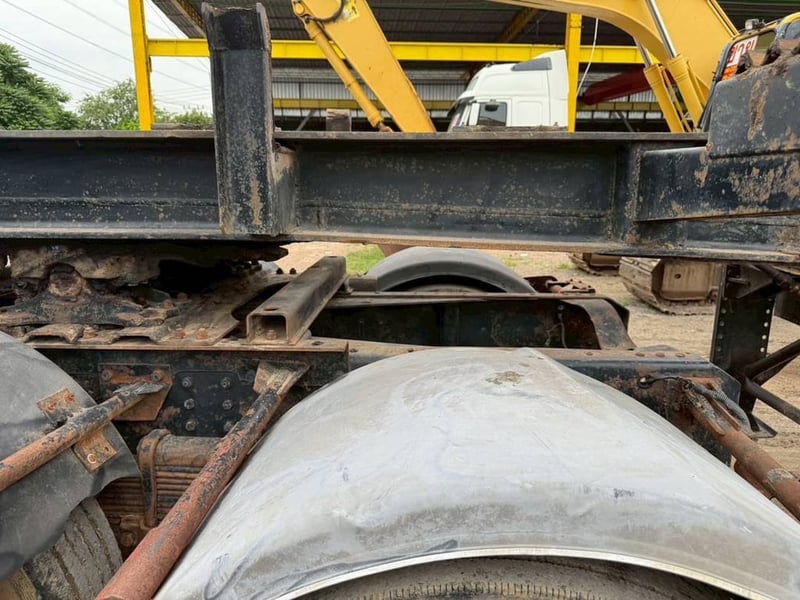 หัวลากพร้อมหางเซมิดั้ม