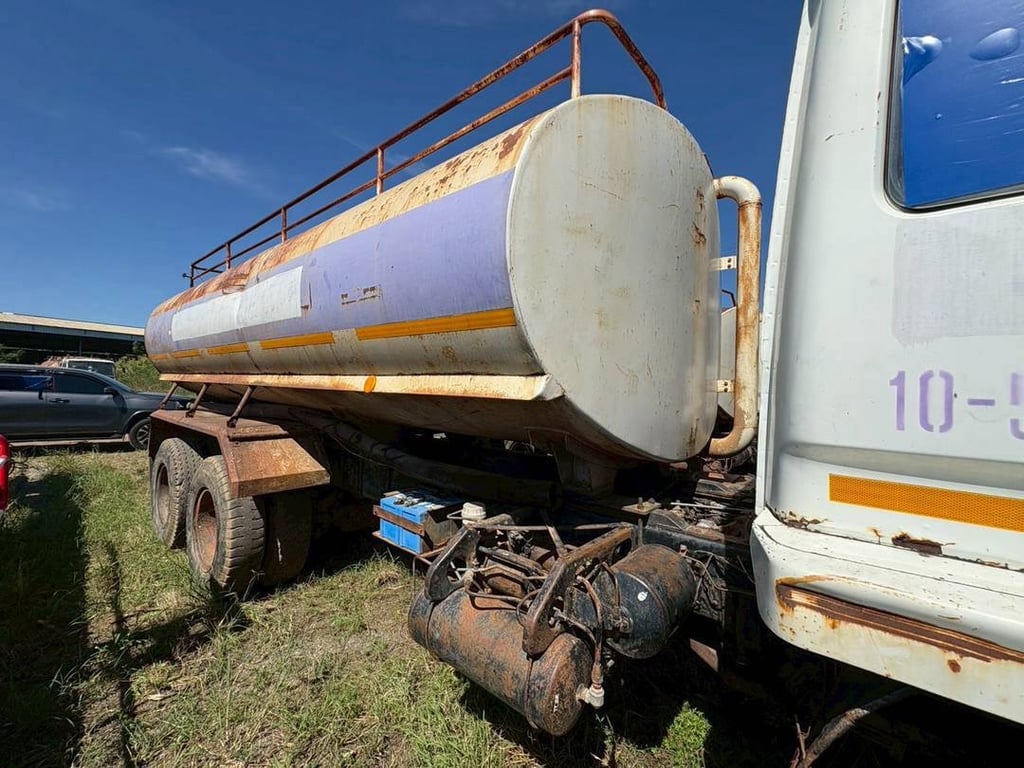 10 ล้อรถน้ำ 2 เพลา 16,000 ลิตร 10 ล้อรถน้ำ 2 เพลา 16,000 ลิตร