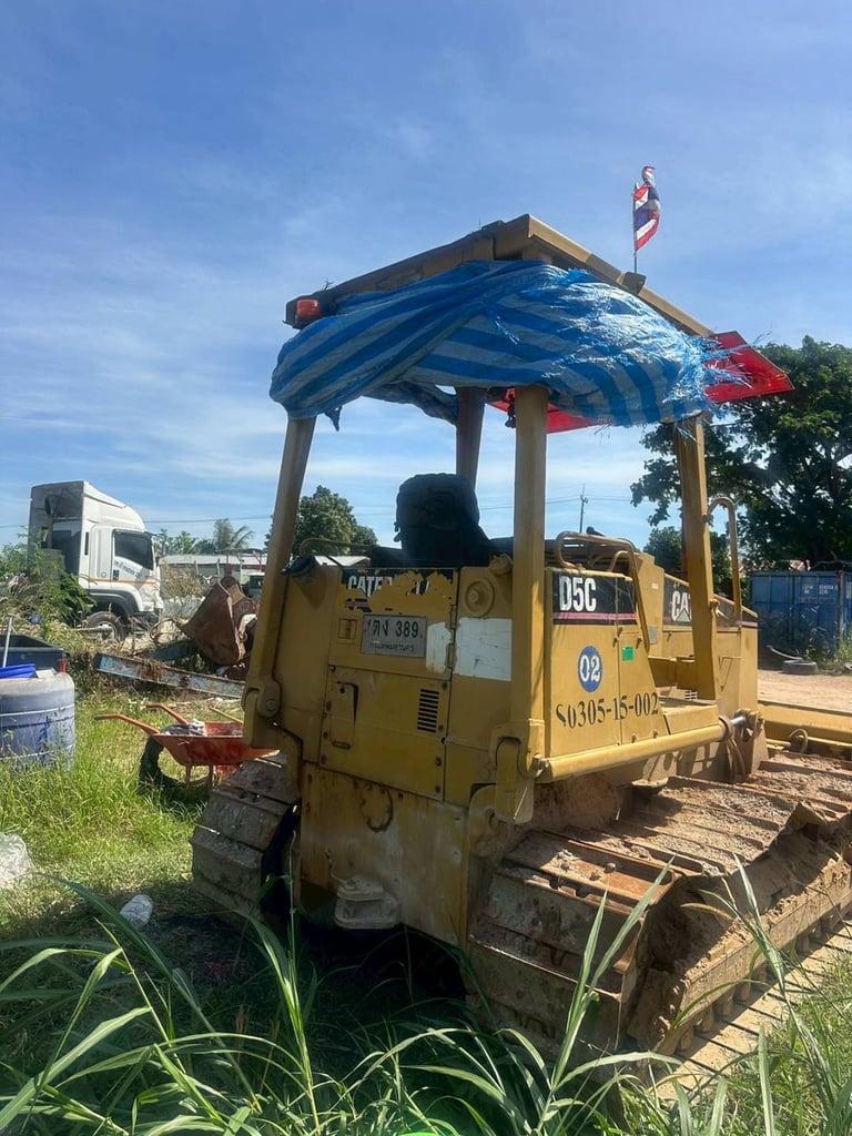 แทรคเตอร์ ตีนไก่ CaterpillarD5C Series III