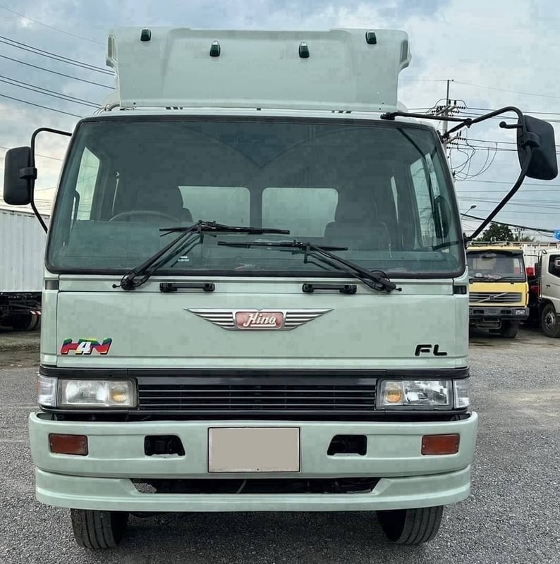 12 ล้อ 1 เพลา รถเบ้าบรรทุกอาหารสัตว์ 12 ล้อ 1 เพลา รถเบ้าบรรทุกอาหารสัตว์