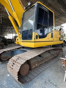 รถขุด Komatsu pc200-8 mo