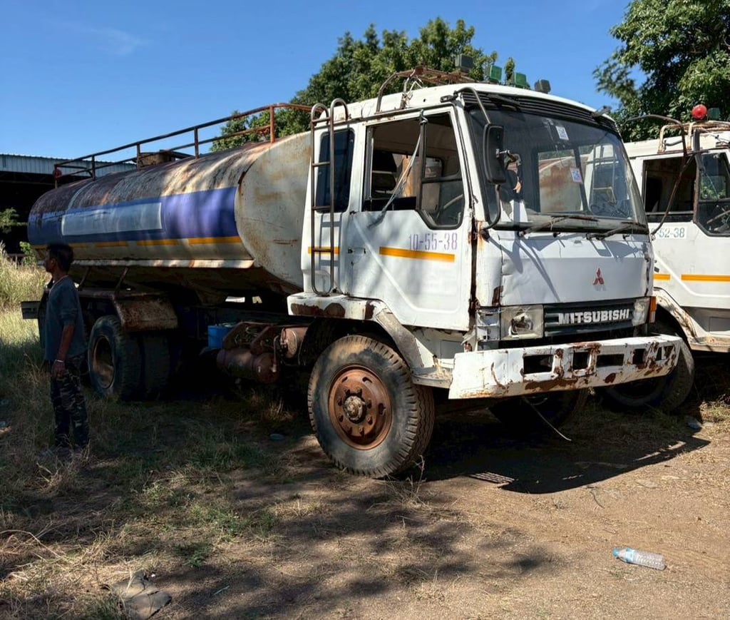 10 ล้อรถน้ำ 2 เพลา 16,000 ลิตร 10 ล้อรถน้ำ 2 เพลา 16,000 ลิตร