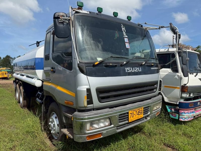 10 ล้อ 2 เพลา บรรจุ 15,000 ลิตร