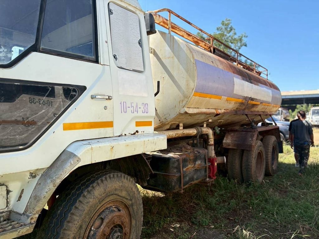 10 ล้อรถน้ำ 2 เพลา 16,000 ลิตร 10 ล้อรถน้ำ 2 เพลา 16,000 ลิตร