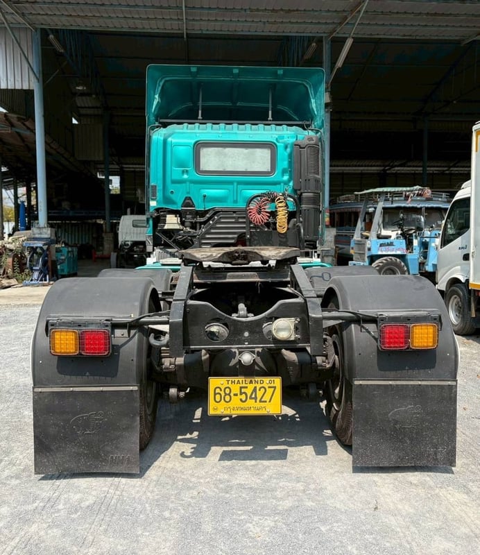 HINO S700 รถบรรทุก หัวลาก 10ล้อ 2 เพลา