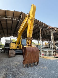รถขุด Komatsu pc200-8 mo