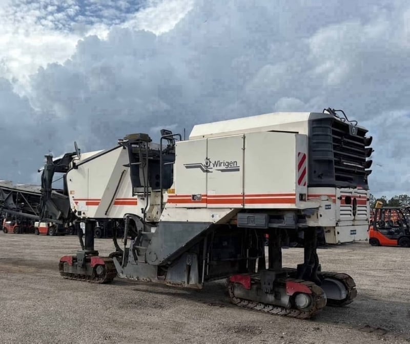 รถกัดถนนนำเข้าWIRTGEN W210