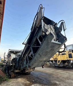 รถกัดถนน WIRTGEN W1900 รถกัดถนน WIRTGEN W1900