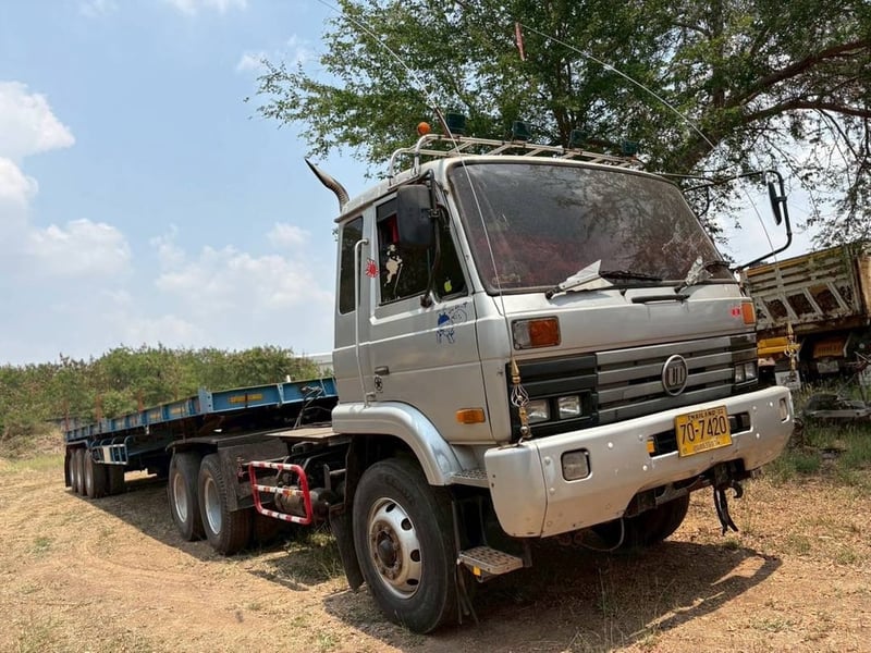 NISSAN UD CWM รถบรรทุก หัวลาก 10ล้อ หัวลาก เฉพาะหัว NISSAN UD CWM รถบรรทุก หัวลาก 10ล้อ หัวลาก เฉพาะหัว