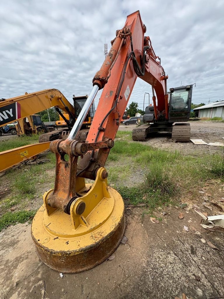 แบคโฮ20 ตันติดเเม่เหล็กไฟฟ้า