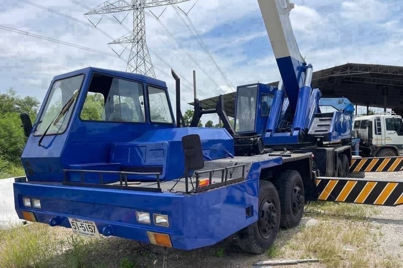 รถเครน 12 ล้อ 45 ตัน TADANO TG452