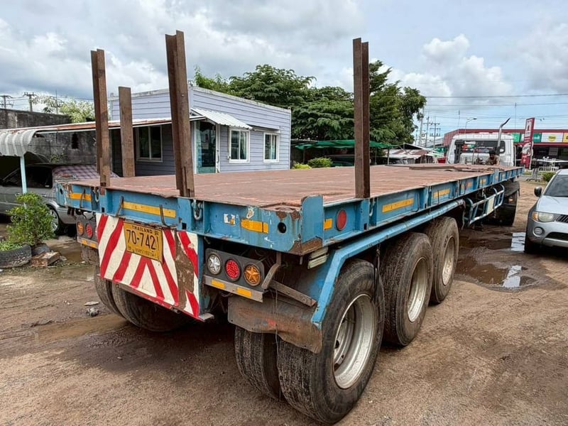 หัวลากพร้อมหางพื้นเรียบ หัวลากพร้อมหางพื้นเรียบ