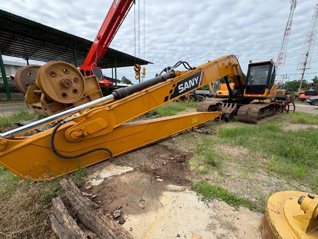 เเบคโฮ 215 บูมยาว 16  เมตรSany  SY215C