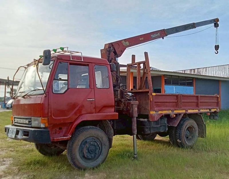 6 ล้อติดเครน 4.3 ตันอ 6 ล้อติดเครน 4.3 ตันอ