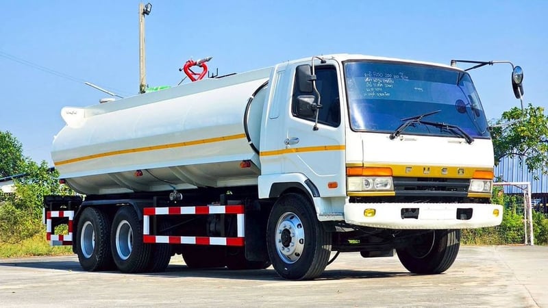 รถน้ำ 10 ล้อ 2  เพลา บรรจุ 15,000 ลิตร 