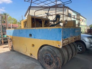 รถบดล้อยาง9ล้อSakai TS9 หรือ TS7409