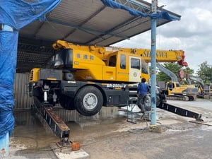 รถเครน4 ล้อ 25 ตัน KATO KR-25H-V3