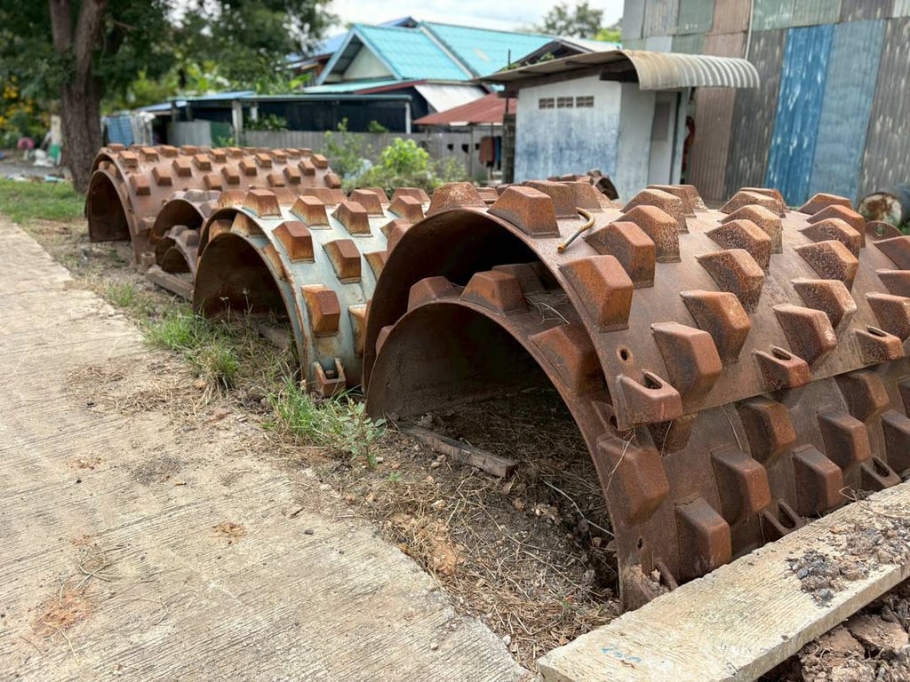 เปลือกหนามใส่รถบดขนาด10ตัน