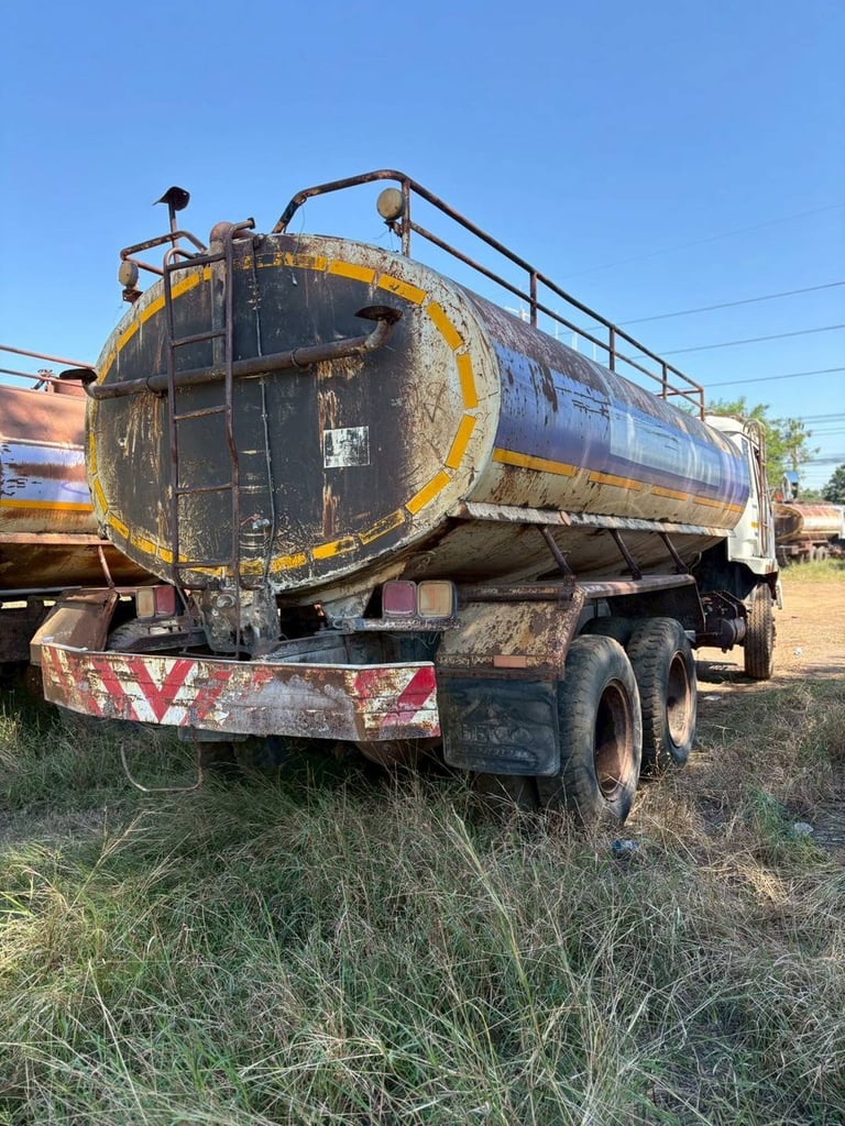 10 ล้อรถน้ำ 2 เพลา 16,000 ลิตร 10 ล้อรถน้ำ 2 เพลา 16,000 ลิตร