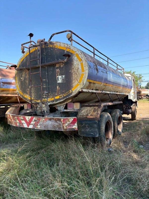 10 ล้อรถน้ำ 2 เพลา 16,000 ลิตร