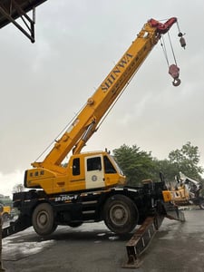 รถเครน4 ล้อ 25 ตัน KATO KR-25H-V3