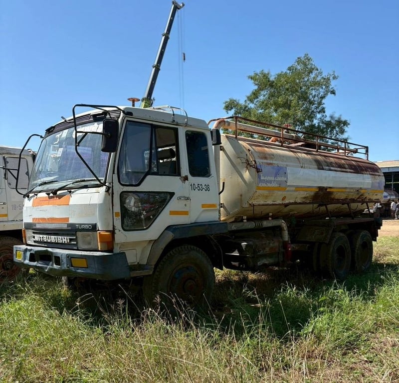 10 ล้อรถน้ำ 2 เพลา 16,000 ลิตร 10 ล้อรถน้ำ 2 เพลา 16,000 ลิตร