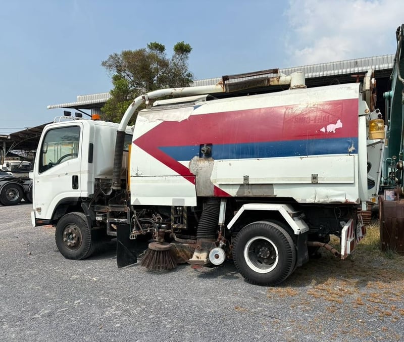 รถ6ล้อดูดฝุ่น