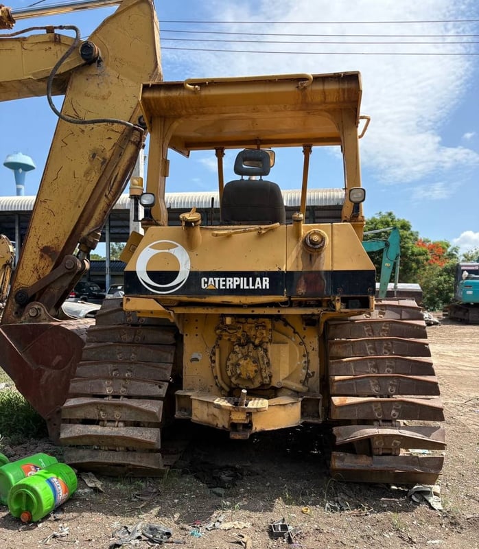 เเทรกเตอร์ดันดิน CATERPILLAR D4H Series III เเทรกเตอร์ดันดิน CATERPILLAR D4H Series III