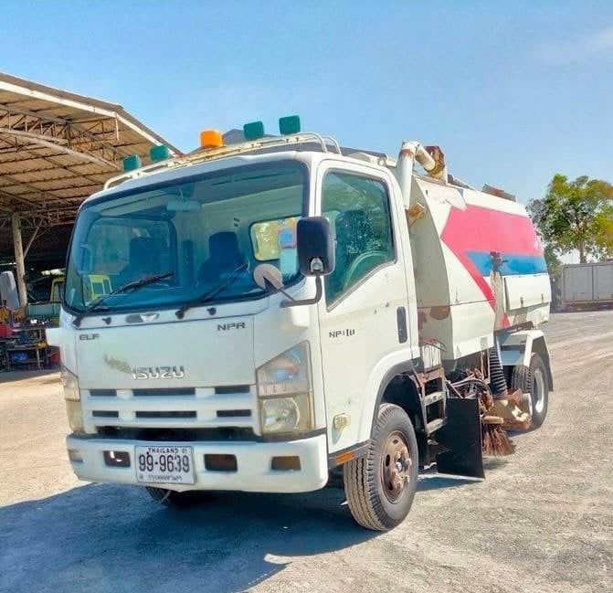 รถดูดฝุ่น 6 ล้อ รถดูดฝุ่น 6 ล้อ