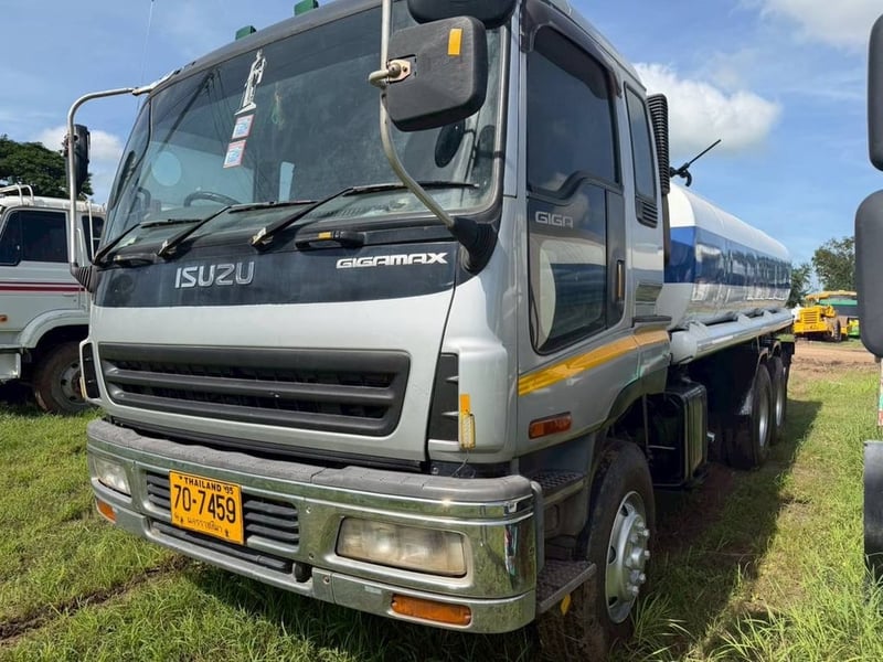 10 ล้อ 2 เพลา บรรจุ 15,000 ลิตร