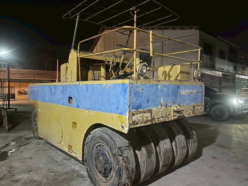 รถบดล้อยาง9ล้อSakai TS9 หรือ TS7409