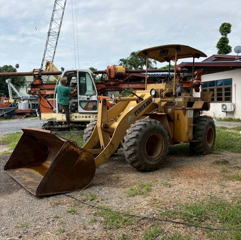 รถตักล้อยาง Furukawa FL80