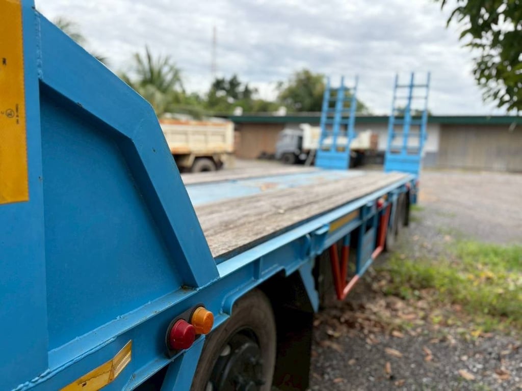 12 ล้อ 2 เพลาท้ายลาด S700 12 ล้อ 2 เพลาท้ายลาด S700