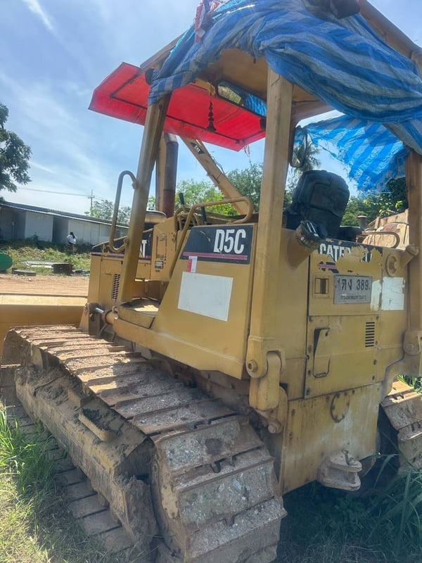 แทรคเตอร์ ตีนไก่ CaterpillarD5C Series III