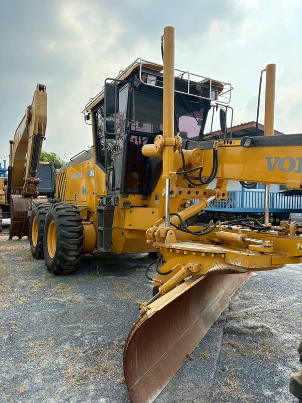 รถเกรด volvo G970