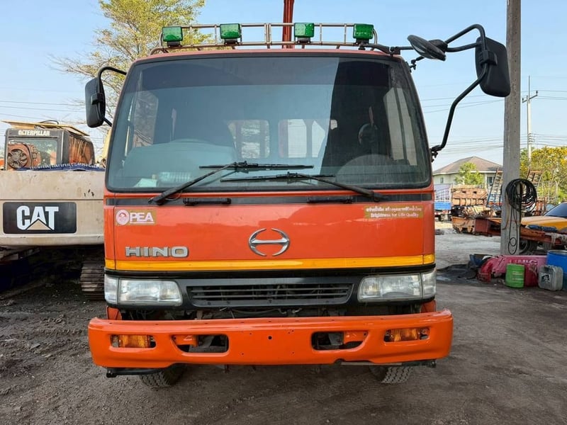 6 ล้อ ติดเครน 3 ตัน ยกเสาไฟ 