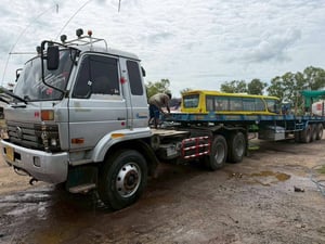 หัวลากพร้อมหางพื้นเรียบ หัวลากพร้อมหางพื้นเรียบ