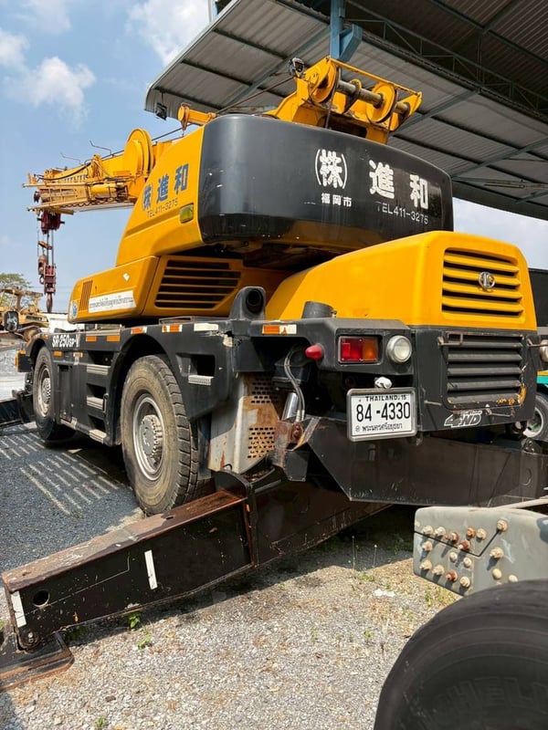 รถเครน 4 ล้อ 25 ตัน KATO KR-25H-V3