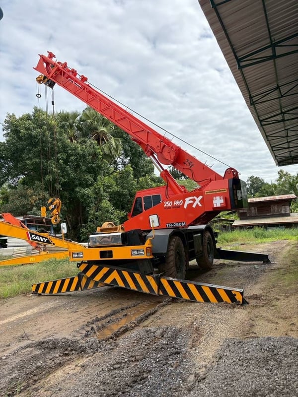 รถเครน 4 ล้อ 25ตันTadano TR250-M4 PRO FX  ROUGH TERRAN
