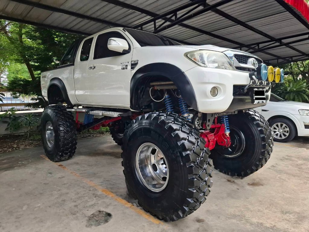 2007 Toyota vigo - big foot 4x4 4wd 2007 Toyota vigo - big foot 4x4 4wd