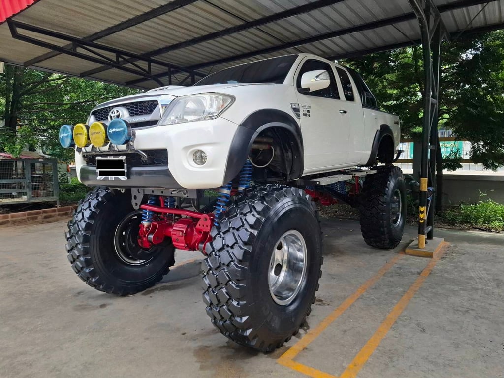 2007 Toyota vigo - big foot 4x4 4wd 2007 Toyota vigo - big foot 4x4 4wd