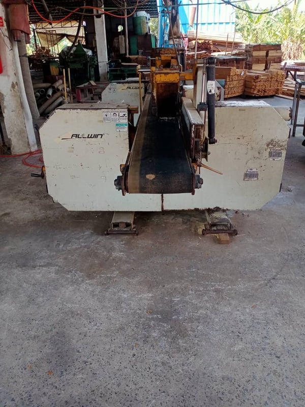 เลื่อยผ่าไม้แนวนอน ขายด่วน