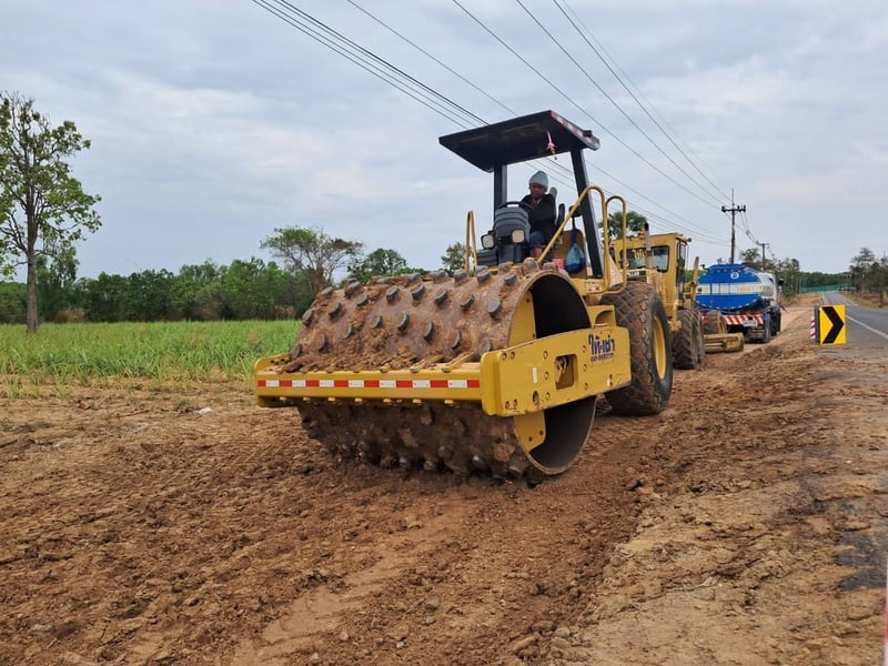 รถบดสั่นสะเทือน CAT CS533E แบบ 2 เปลือก มีทะเบียน รถบดสั่นสะเทือน CAT CS533E แบบ 2 เปลือก มีทะเบียน