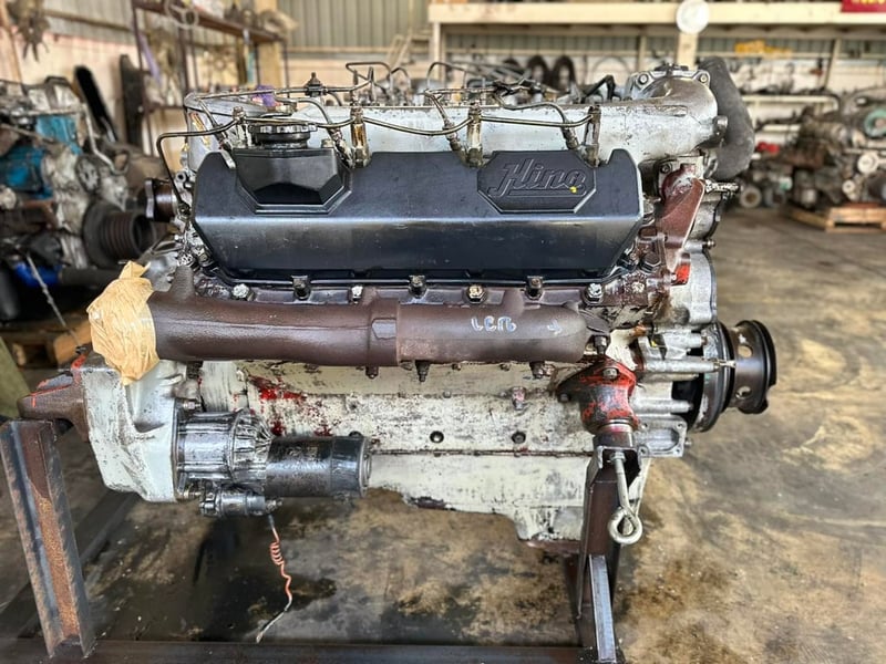 Hino F1D V8 320 แรงม้า ปั๊มกาวานา 