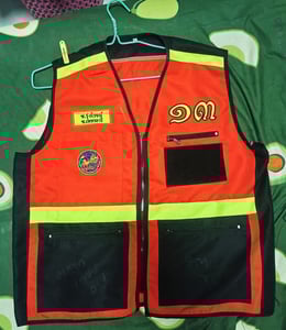 ขายเสื้อวิน ตลาดเพชรอารี เบอร์13