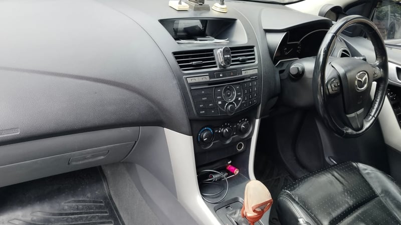 รถใช้งานดี ขับขี่ทุกวัน จันทร์-ศุกร์ ย้ายเข้าในเมือง ขายต้องการเปลี่ยนเป็นรถเก๋งเล็ก รถใช้งานดี ขับขี่ทุกวัน จันทร์-ศุกร์ ย้ายเข้าในเมือง ขายต้องการเปลี่ยนเป็นรถเก๋งเล็ก